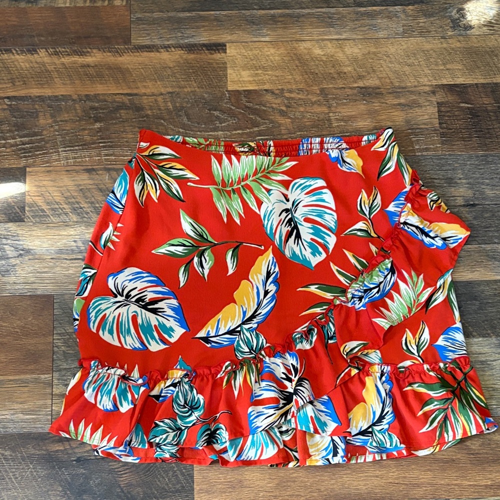 Moon River Red Floral Mini Skirt‎